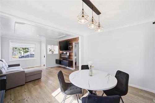 70 Handyside Avenue, Winnipeg, MB - Indoor Photo Showing Dining Room