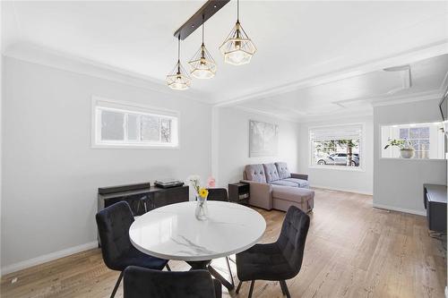 70 Handyside Avenue, Winnipeg, MB - Indoor Photo Showing Dining Room