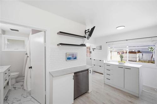 70 Handyside Avenue, Winnipeg, MB - Indoor