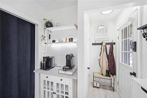 70 Handyside Avenue, Winnipeg, MB - Indoor Photo Showing Other Room