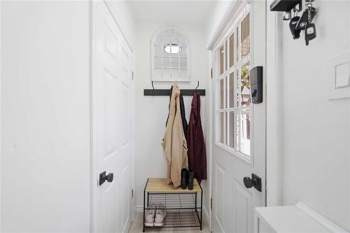 70 Handyside Avenue, Winnipeg, MB - Indoor Photo Showing Other Room
