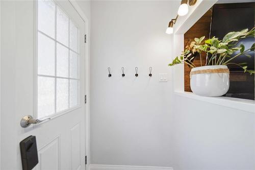 70 Handyside Avenue, Winnipeg, MB - Indoor Photo Showing Other Room