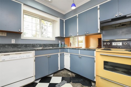 369 Douglas St, Comox, BC 