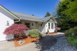 1487 Thomson Terr Duncan, BC V8H 1B7