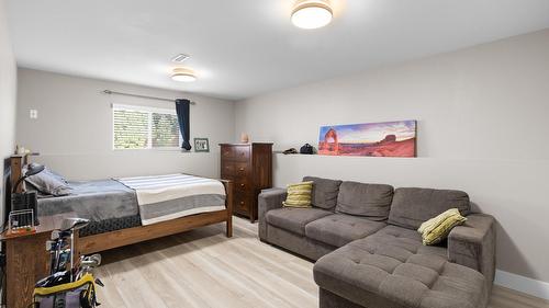 2440 Margaret Road, West Kelowna, BC - Indoor Photo Showing Bedroom