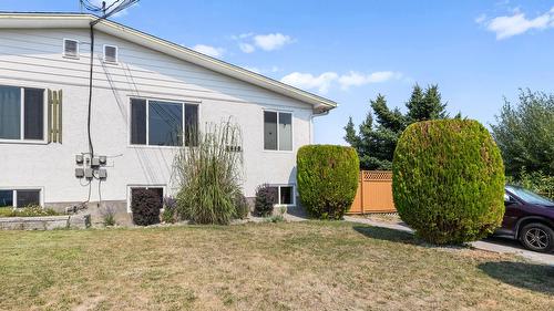 2440 Margaret Road, West Kelowna, BC - Outdoor