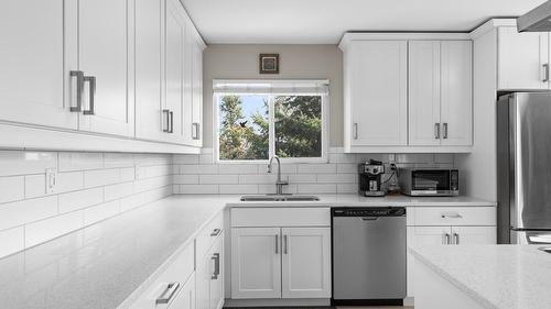 2440 Margaret Road, West Kelowna, BC - Indoor Photo Showing Kitchen With Stainless Steel Kitchen