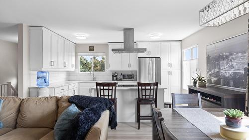 2440 Margaret Road, West Kelowna, BC - Indoor