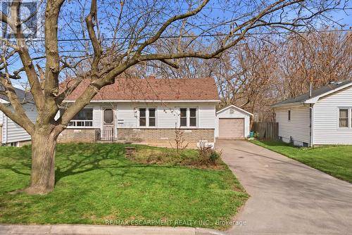 36 WOODELM DRIVE  St. Catharines, ON L2M 4N3