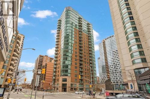 2103 - 445 LAURIER AVENUE W  Ottawa, ON K1R 0A2