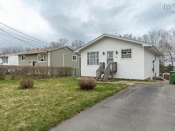 145 Poplar Drive  Cole Harbour, NS B2W 2K7