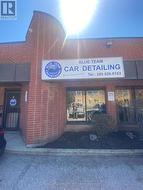 2 - 2007 LAWRENCE AVENUE W Toronto, ON M9N 3V1