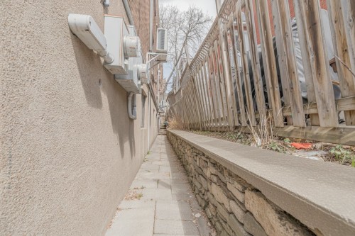 Entrée extérieure - 4827A Av. Victoria, Montréal (Côte-Des-Neiges/Notre-Dame-De-Grâce), QC -  Photo Showing Other Room