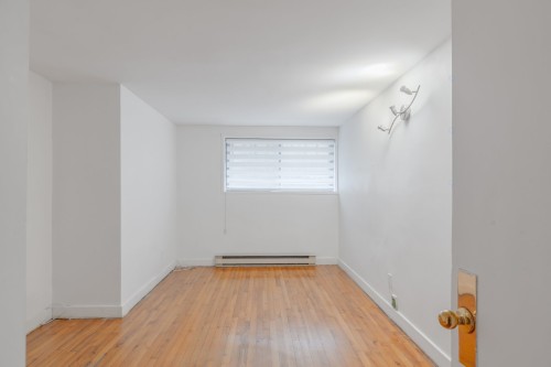 Chambre à coucher - 4827A Av. Victoria, Montréal (Côte-Des-Neiges/Notre-Dame-De-Grâce), QC - Indoor Photo Showing Other Room