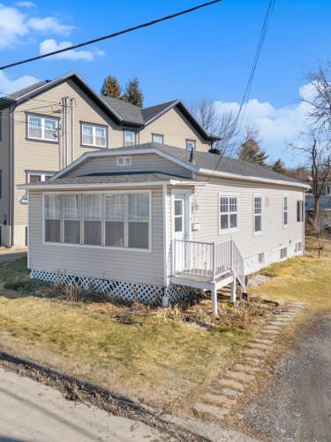 466 Rue de l'Assomption  Sherbrooke (Fleurimont), QC J1E 2M1