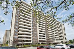 910 - 3 LISA STREET Brampton, ON L6T 4A2