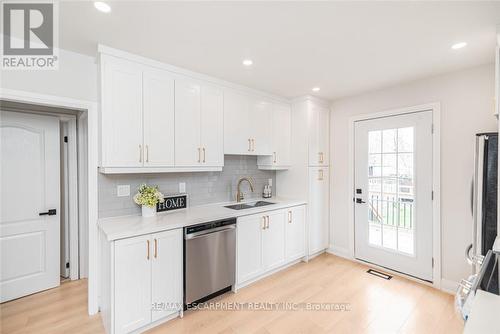 297 Britannia Avenue, Hamilton, ON - Indoor Photo Showing Kitchen