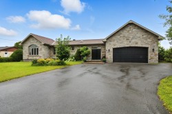 247 Ch. St-Thomas  Gatineau (Gatineau), QC J8R 3H3