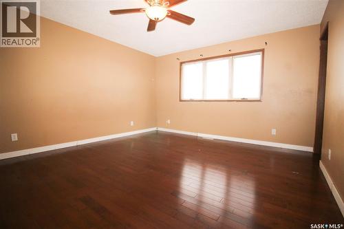 504 3Rd Avenue E, Frontier, SK - Indoor Photo Showing Other Room