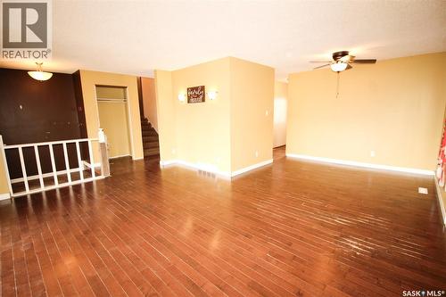 504 3Rd Avenue E, Frontier, SK - Indoor Photo Showing Other Room