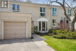 8 CRIMSON MILLWAY Toronto, ON M2L 1T6