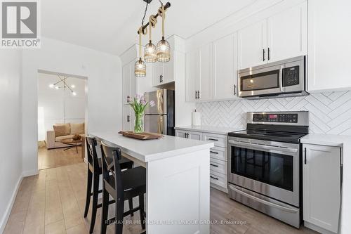 123 East Avenue N, Hamilton, ON - Indoor Photo Showing Kitchen