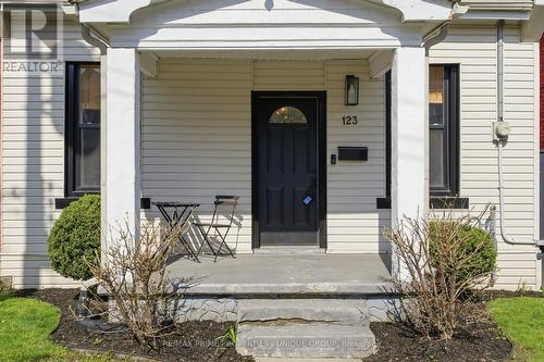 123 East Avenue N, Hamilton, ON - Outdoor With Exterior
