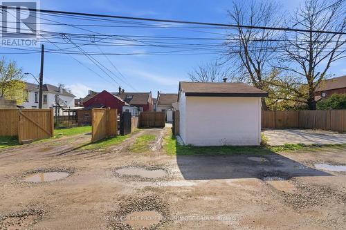 123 East Avenue N, Hamilton, ON - Outdoor