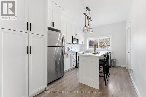 123 East Avenue N, Hamilton, ON - Indoor Photo Showing Kitchen
