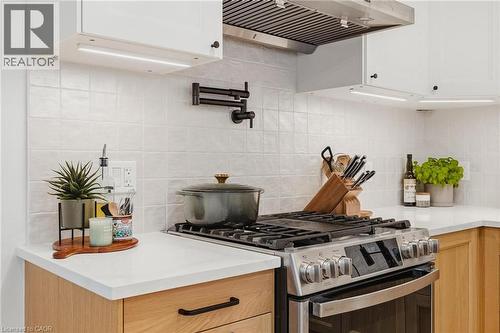 218 Prosperity Drive, Kitchener, ON - Indoor Photo Showing Kitchen