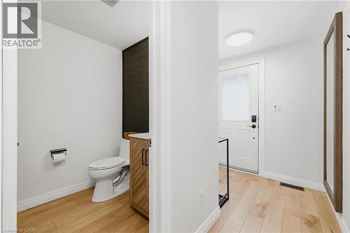 218 Prosperity Drive, Kitchener, ON - Indoor Photo Showing Bathroom