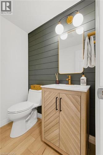 218 Prosperity Drive, Kitchener, ON - Indoor Photo Showing Bathroom