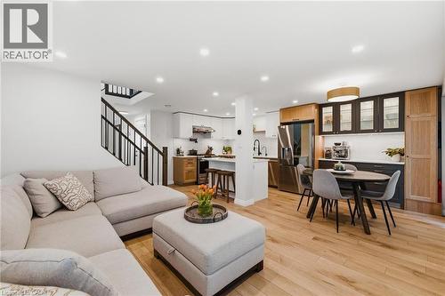 218 Prosperity Drive, Kitchener, ON - Indoor Photo Showing Living Room