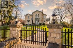 66 PAISLEY Street Guelph, ON N1H 2N8