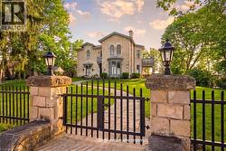 66 PAISLEY Street Guelph, ON N1H 2N8