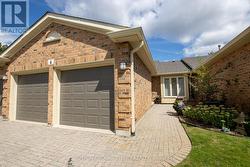 4 - 445 RIVERSIDE DRIVE  London North (North N), ON N6H 2R8