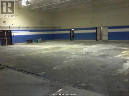 16 Jessie, Lively, ON - Indoor Photo Showing Garage