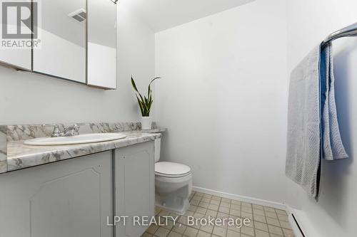 314 - 555 Brittany Drive, Ottawa, ON - Indoor Photo Showing Bathroom