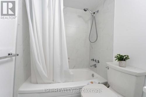 314 - 555 Brittany Drive, Ottawa, ON - Indoor Photo Showing Bathroom