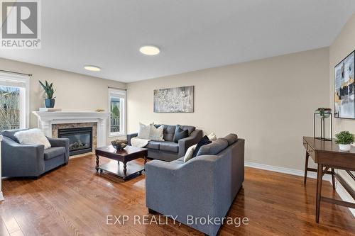4875 John Street, Lincoln (Beamsville), ON - Indoor Photo Showing Living Room With Fireplace