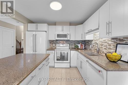 4875 John Street, Lincoln (Beamsville), ON - Indoor Photo Showing Kitchen With Double Sink