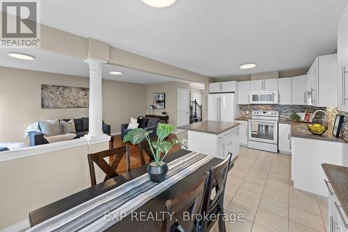 4875 John Street, Lincoln (Beamsville), ON - Indoor Photo Showing Kitchen