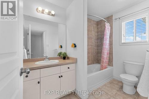 4875 John Street, Lincoln (Beamsville), ON - Indoor Photo Showing Bathroom