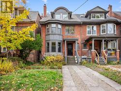 144 HOWLAND AVENUE Toronto, ON M5R 3B5
