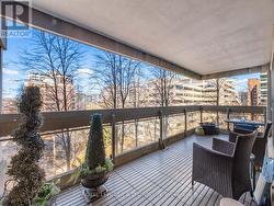 804 - 63 ST CLAIR AVENUE W Toronto, ON M4V 2Y9