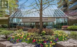 804 - 63 ST CLAIR AVENUE W Toronto, ON M4V 2Y9