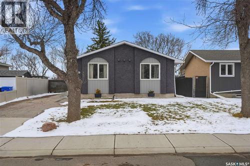 166 Magee Crescent, Regina, SK - Outdoor