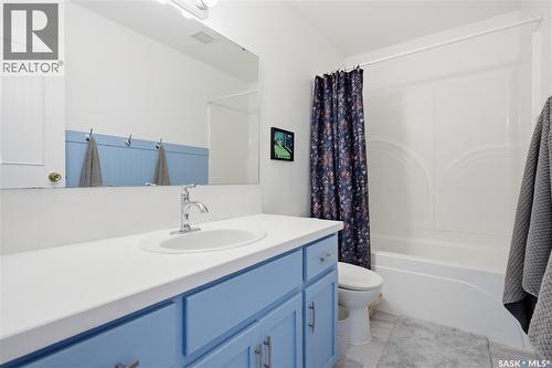 166 Magee Crescent, Regina, SK - Indoor Photo Showing Bathroom