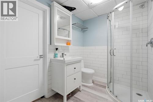166 Magee Crescent, Regina, SK - Indoor Photo Showing Bathroom