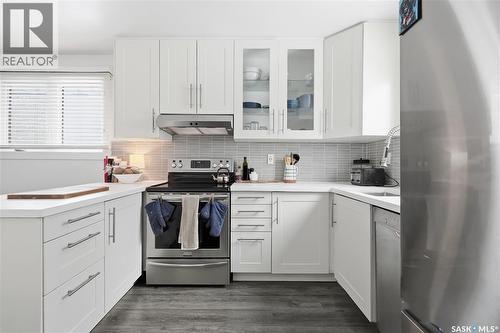166 Magee Crescent, Regina, SK - Indoor Photo Showing Kitchen With Upgraded Kitchen
